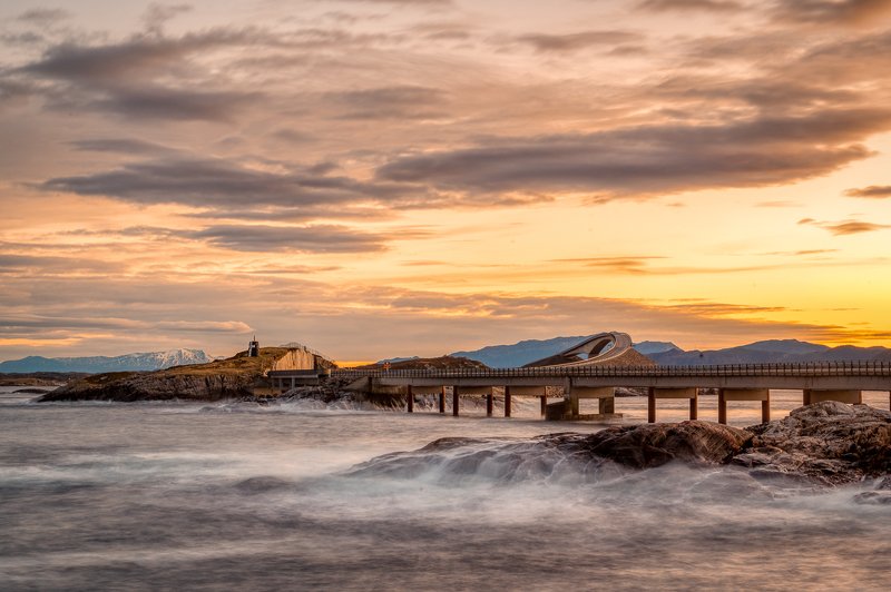 Early morning at seaside фото превью