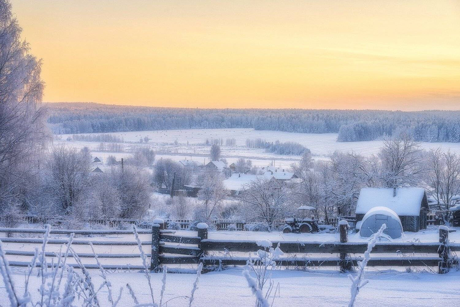, Устюжанин Михаил