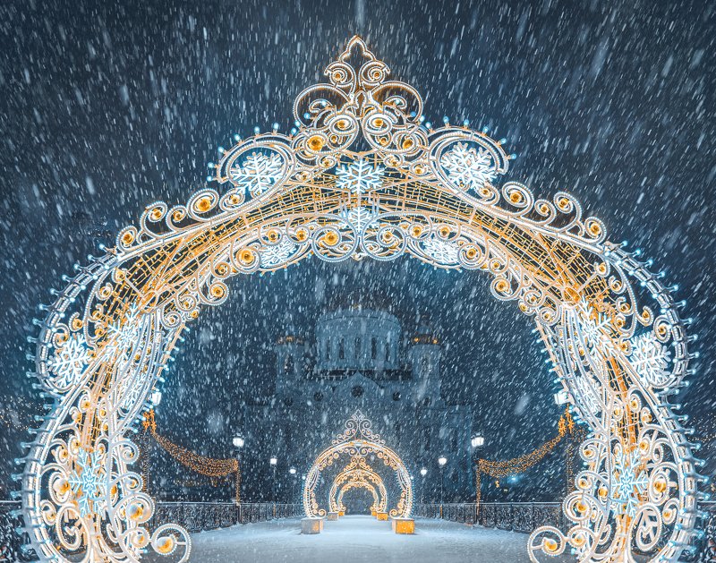 москва, зима, снег, Новый год, храм Христа спасителя, winter, snow, Moscow Новогоднее украшение Патриаршего моста фото превью