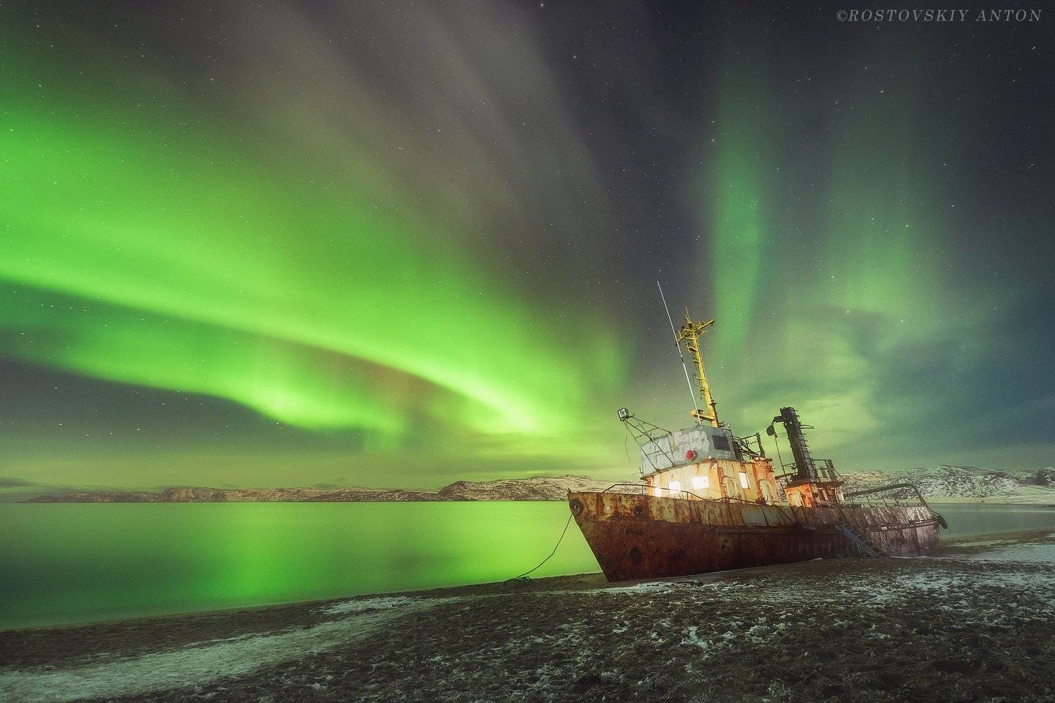северное сияние, полярное сияние, фототур, Териберка, Мурсанская область, Кольский полуостров, ночь, корабль, Ростовский Антон, triplaunch.ru,, Антон Ростовский