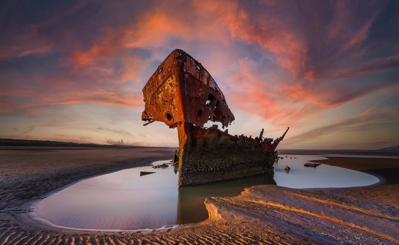 abandoned, background, beach, beautiful, blue, boat, broken, coast, coastline, decay, history, horizon, ireland, island, landscape, marine, nature, nautical, ocean, old, outdoor, queensland, reef, rust, rusty, sand, scenic, sea, seascape, ship, shipwreck, Abandoned shipwreck фото превью