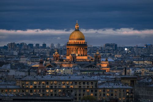 На последнем этаже. Исаакиевский собор