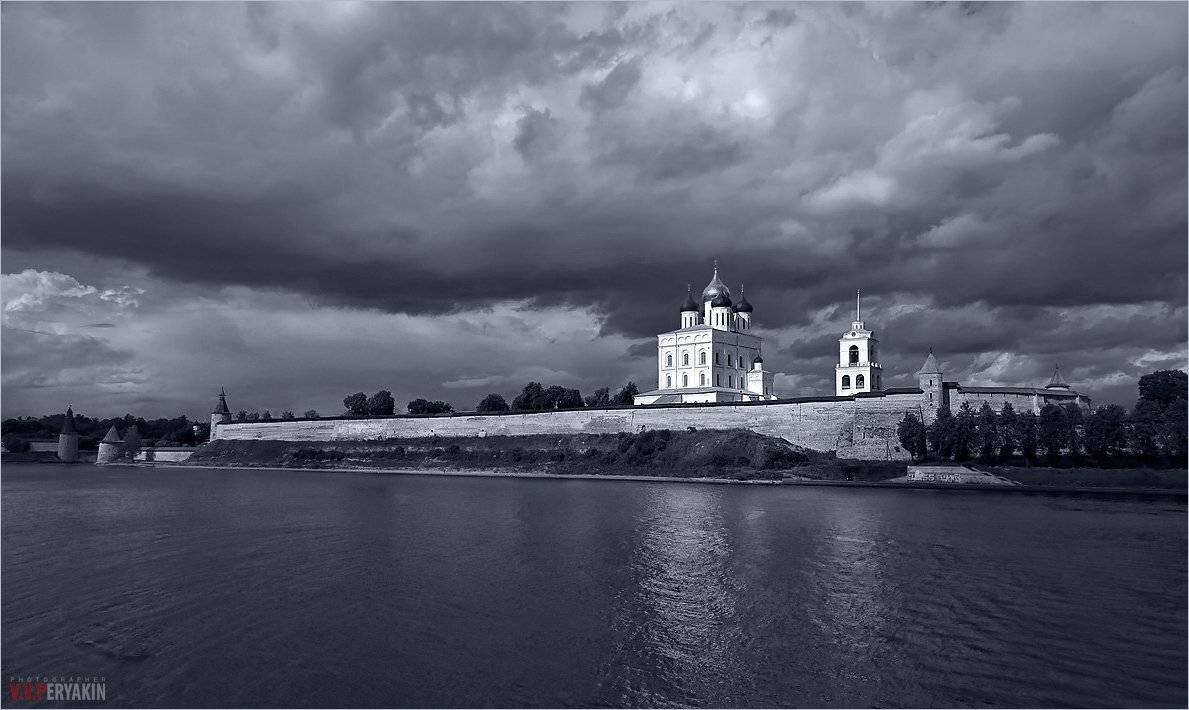 , Виктор Перякин