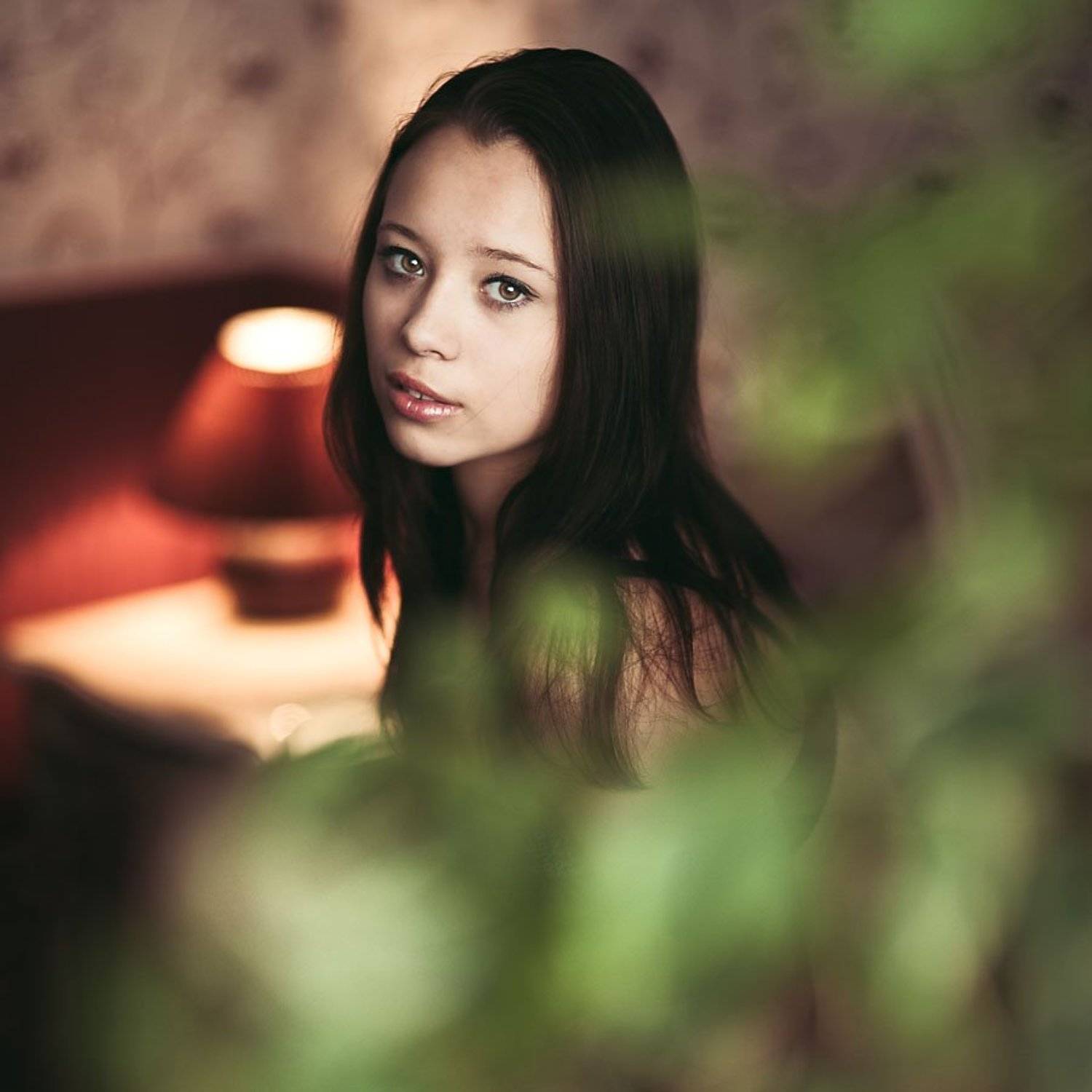 rourke photo, антон роук, большие глаза, брюнетка, девочка, подросток, постель, роук, утро, Роук Антон