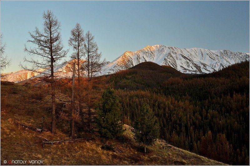 Вечер в горах фото превью