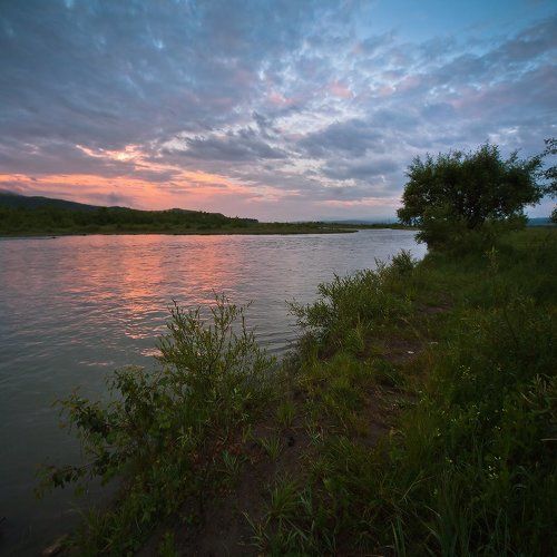 Уходит день дождливый