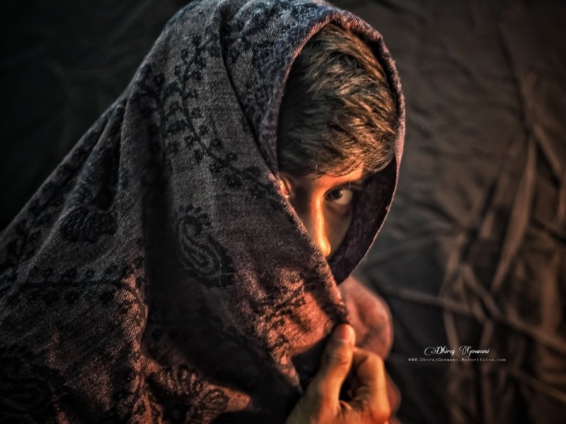 varanasi,  kashi, people, male portrait, face, half face Something is there фото превью