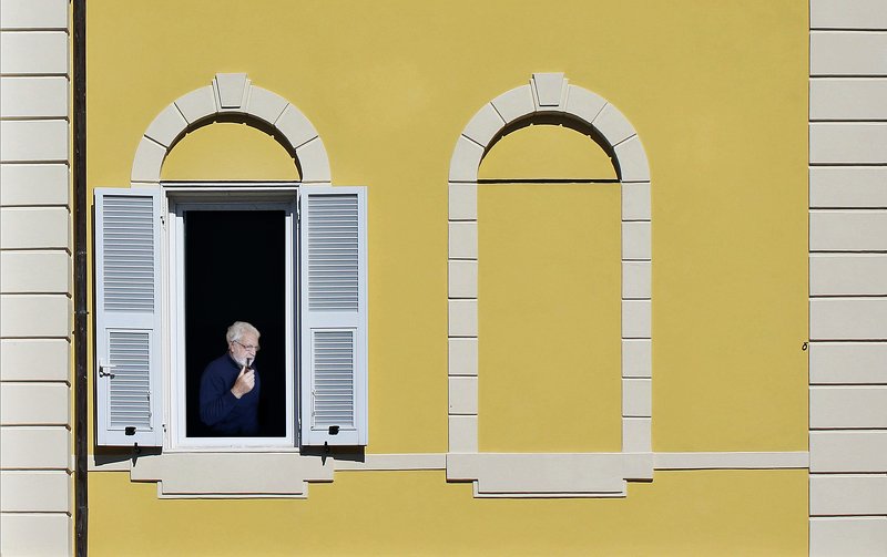 Looking out the window фото превью