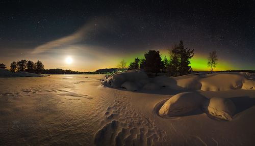 Северное сияние на Ладожском озере