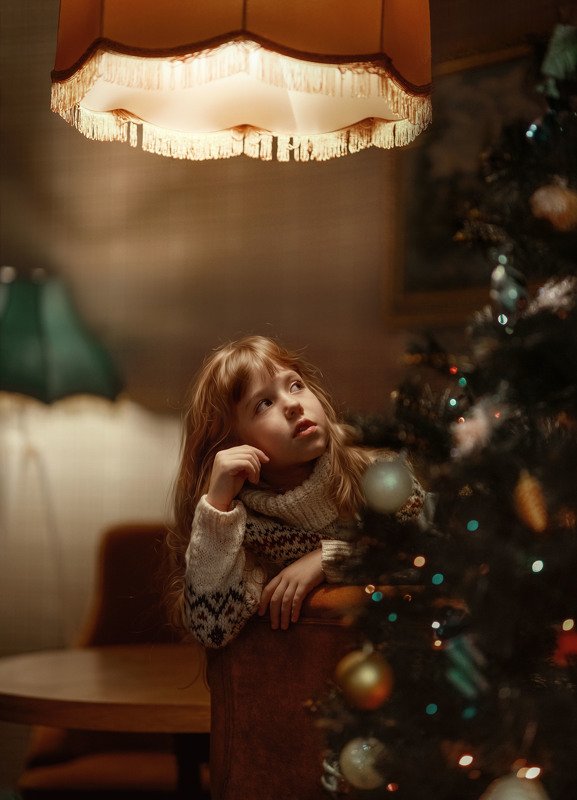 девочка, детство, вечер, парк, скамейка, закат, осень одиночество ретрооткрытка фото превью