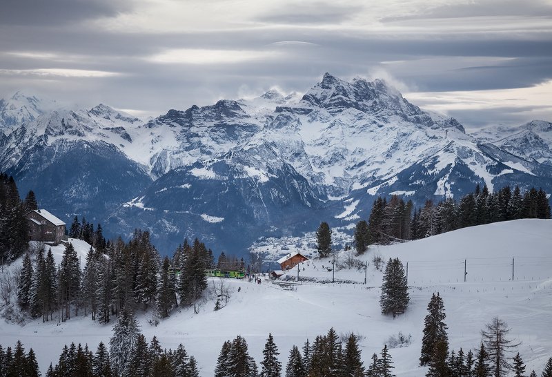 горы,снег, швейцария, туризм,солнце,воздух, метель, поезд, шато *Smoking mountain* фото превью