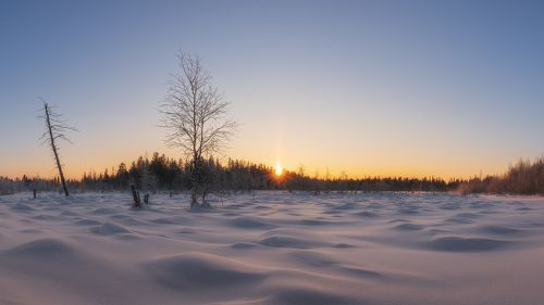 Как снежные волны...