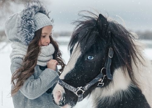 Милана и поняшки