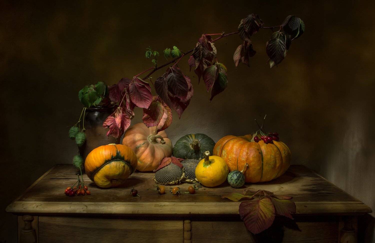 натюрморт, тыква, тыквы, ежевика, подсолнухи, шиповник, Татьяна Феденкова