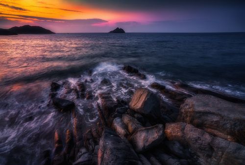 Море волнуется