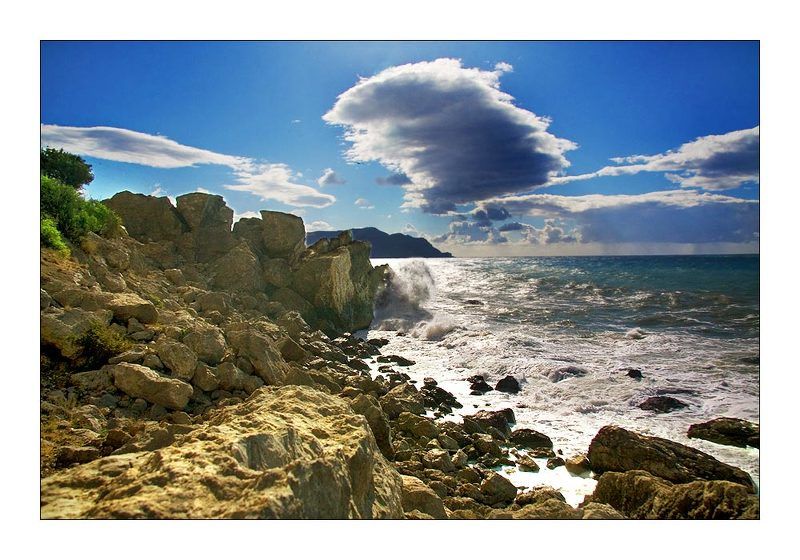 крым, судак, алчак, мыс меганом, чёрное море, шторм, скалы, горы, камни, лето, природа В Судаке штормит #7 фото превью