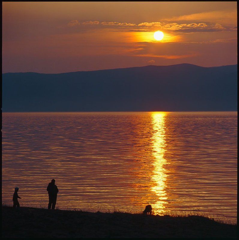 закат, ольхон, вода, дорожка, силуэты, горы, небо,sunset Закат фото превью