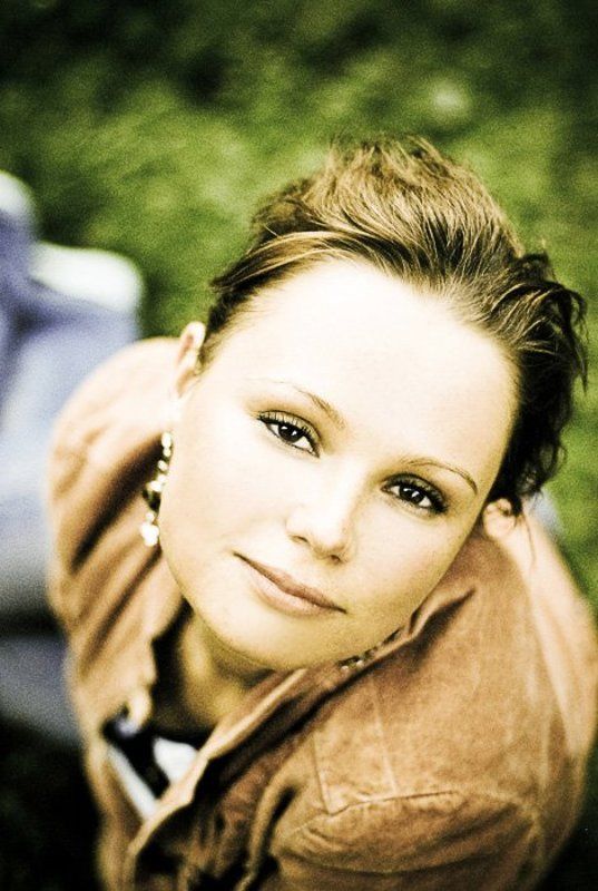 портрет, девушка, уставшая устала фото превью