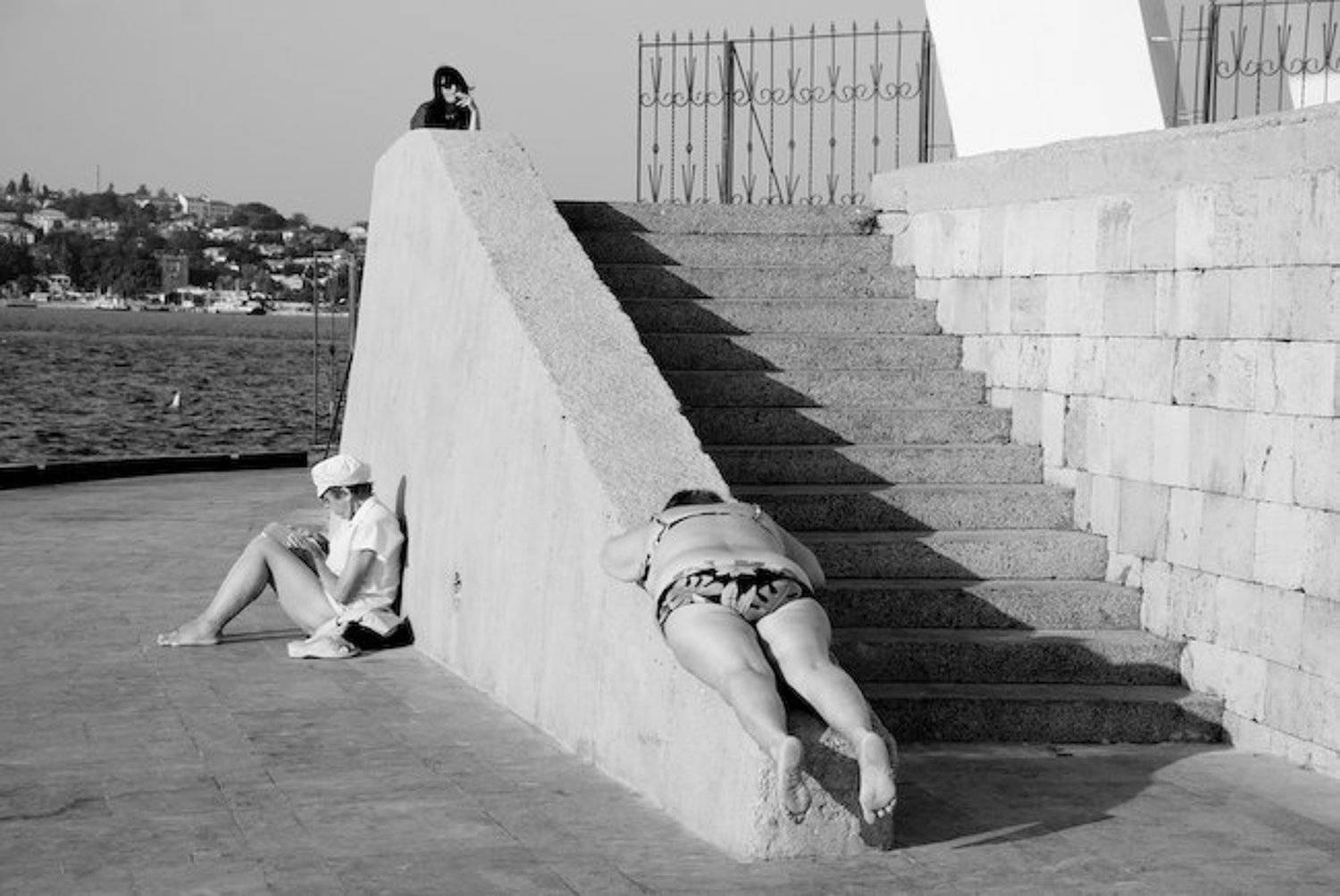 на пляже, Alexandra