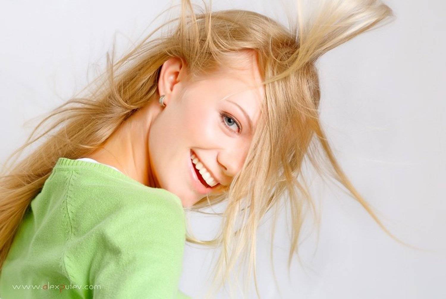 экспрессия,девушка,эмоции,порыв,свет,тень,портфолио, Александр Путев