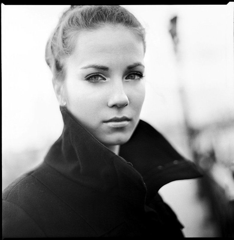 Я здесь, ты там - мир весь напополам... фото превью