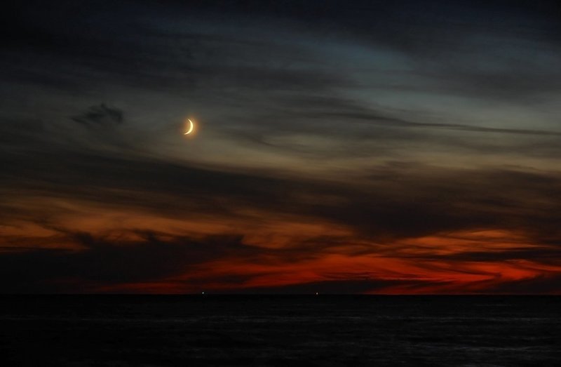 ночь, луна, закат Ночь над... фото превью