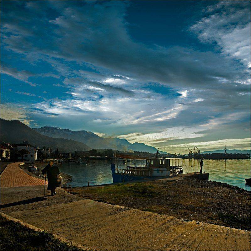 набережная, тиват, бабушка, небо, Виктор Перякин