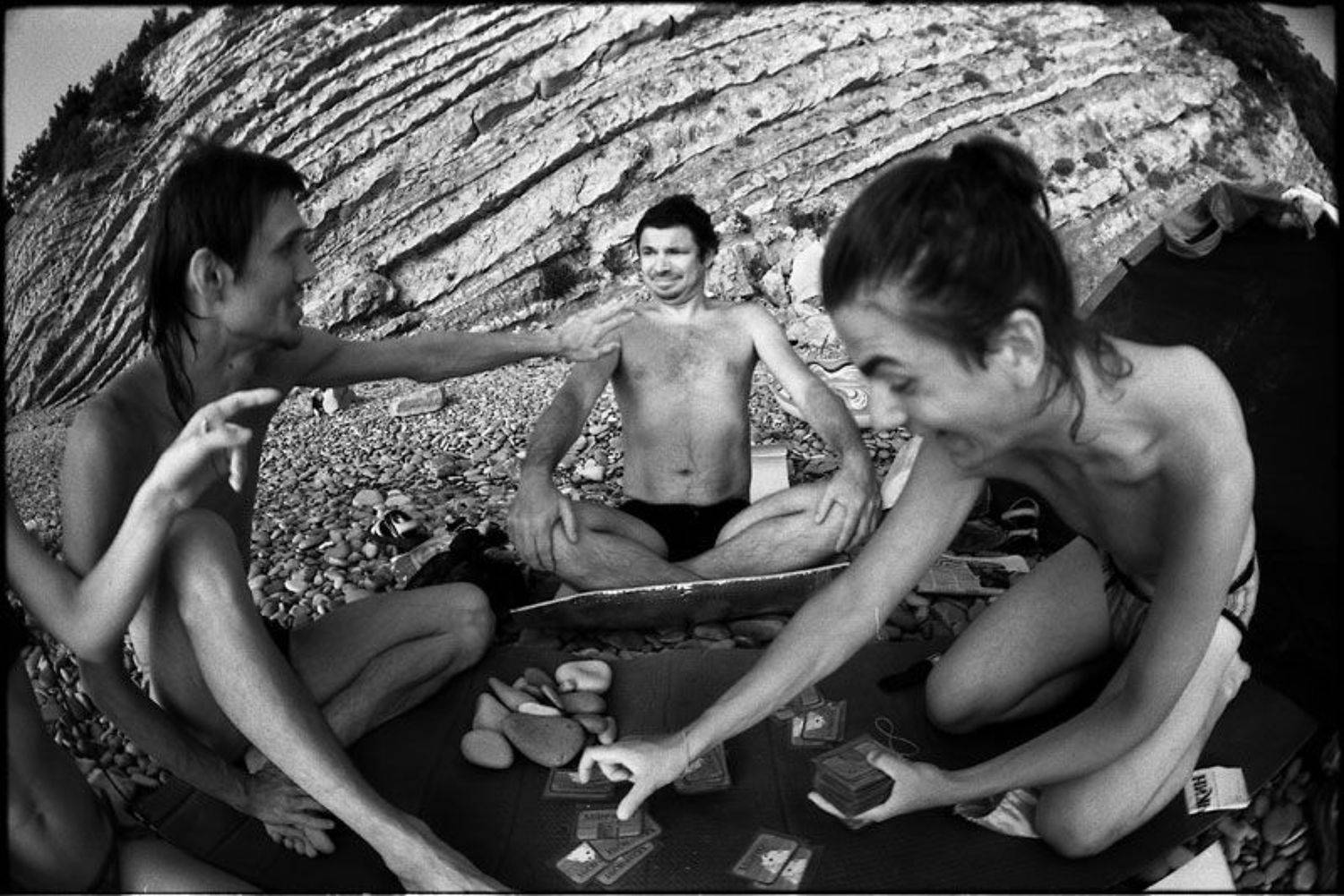 three, seaside, fish-eyed, il