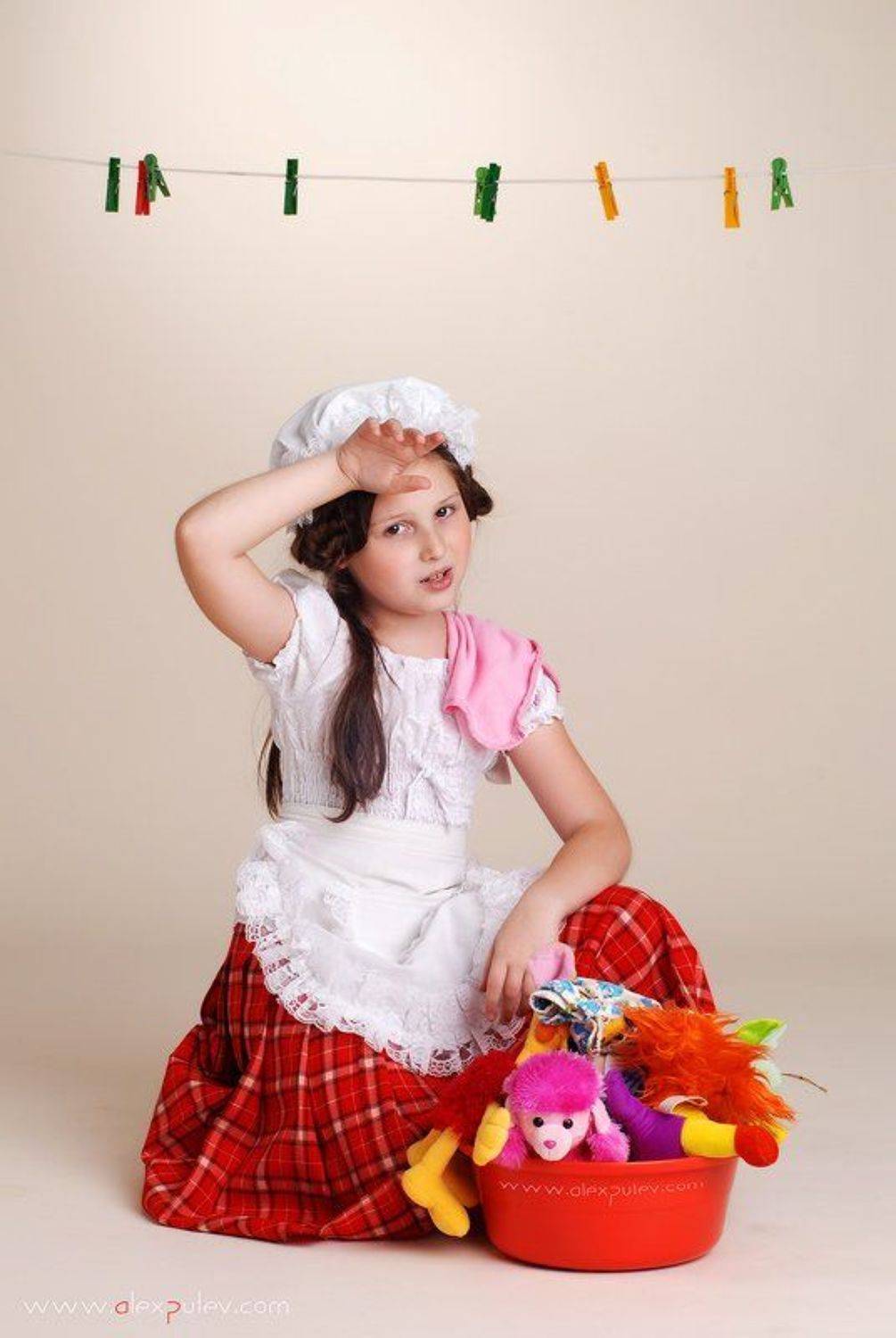 помощница,мама,девочка,труд,семья,портфолио,дети, Александр Путев