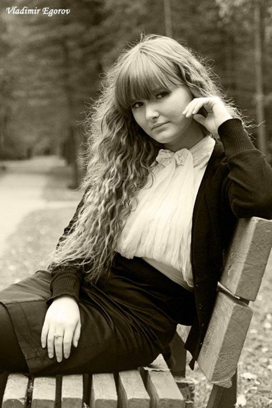 девушка, парк, портрет, сепия  фото превью