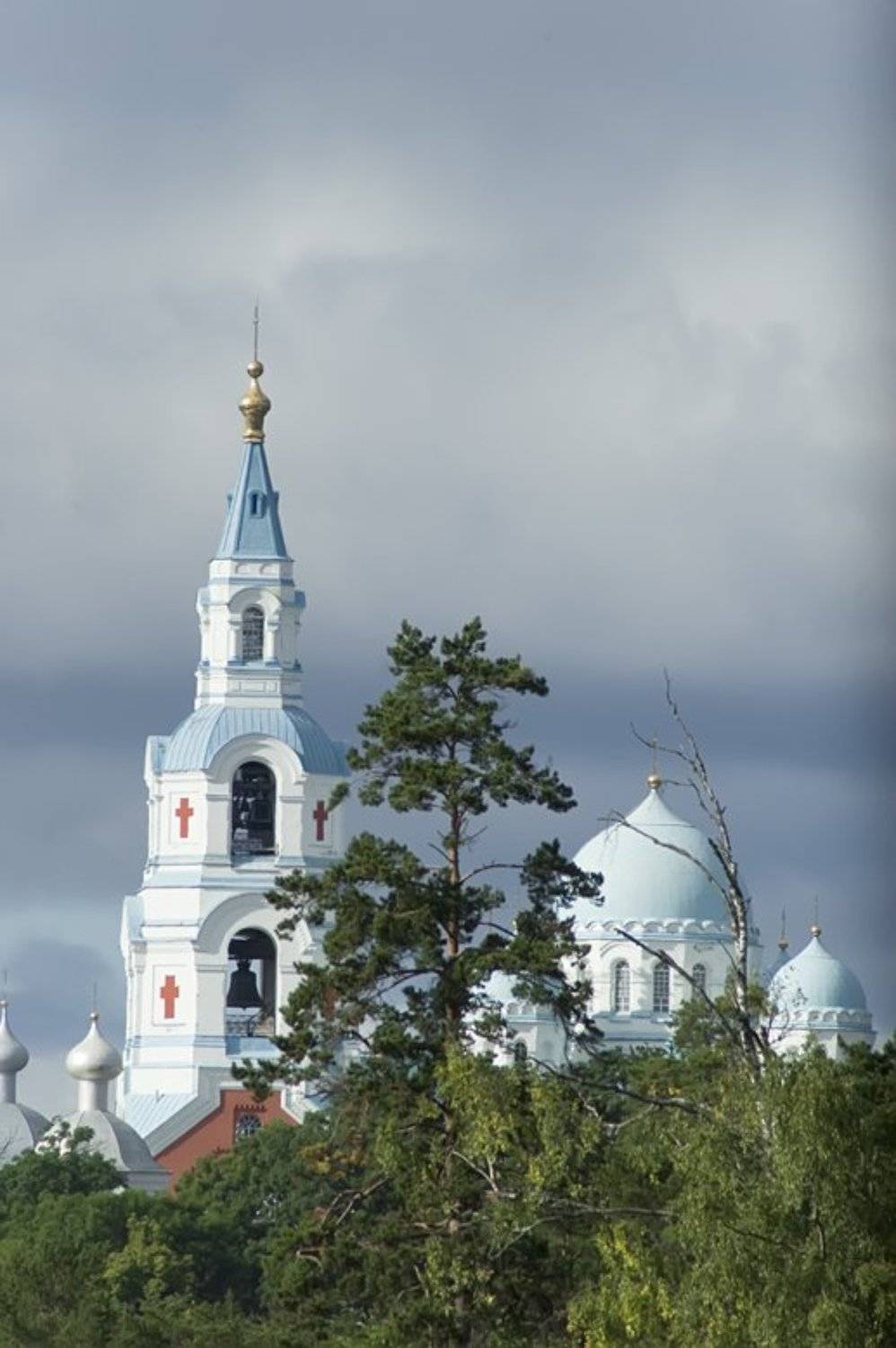 валаам,небо,облака,купола,деревья,пугачев, Евгений Пугачев.