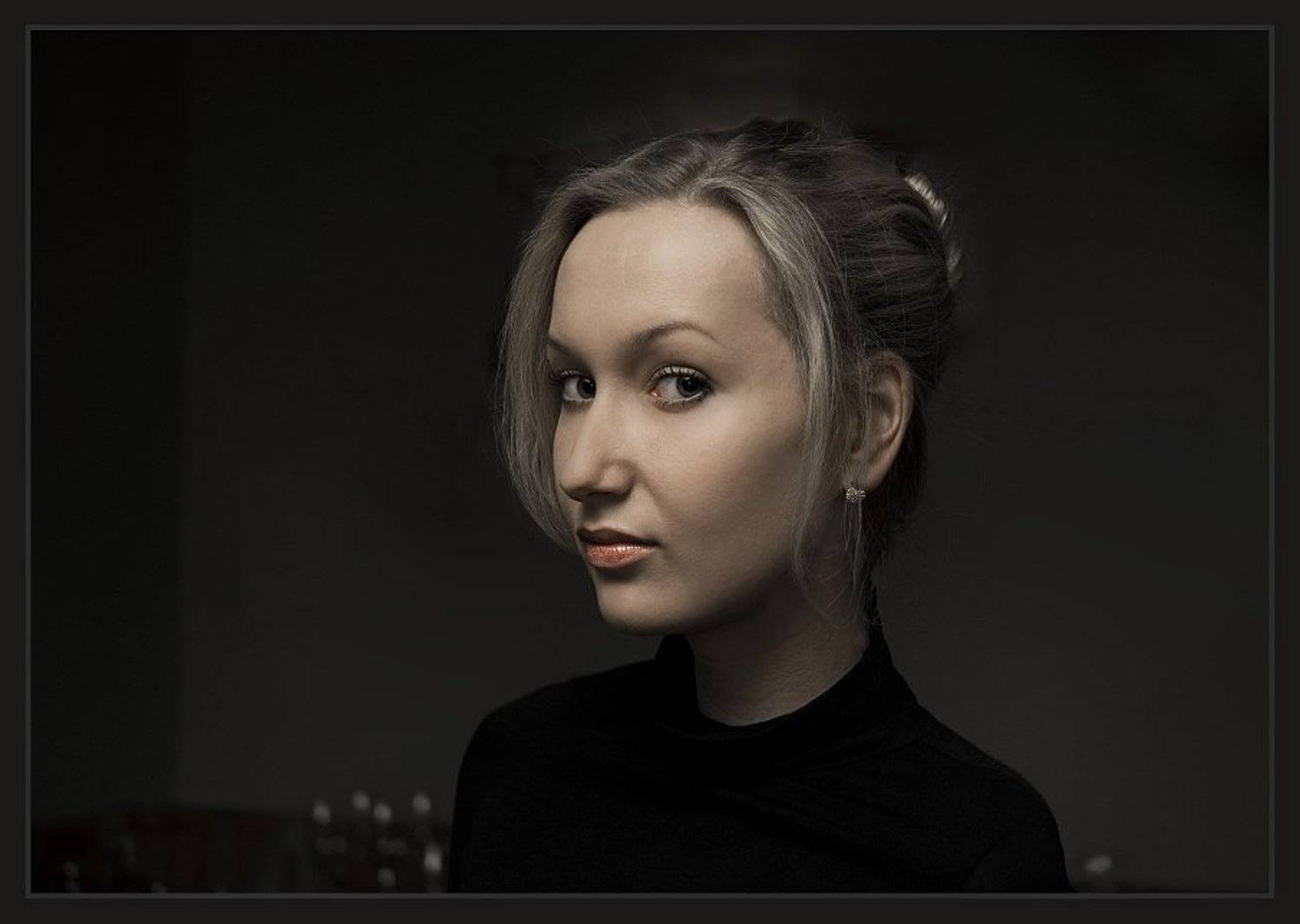 портрет, девушки, в, холодных, тонах, Эдуард Абаджян