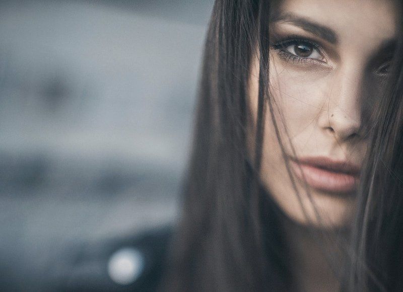 девочка на крышеphoto preview