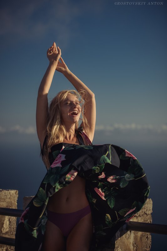 Сочи, ветер, Ахун, море, платье, пикантность Озорная серия (вспоминая лето) фото превью