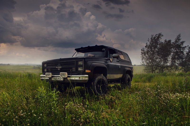 автомобильная фотография Chevy Blazer K5 фото превью