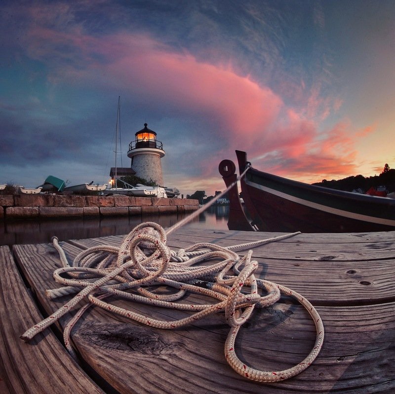 Маяк, пейзаж,  Свет маяка фото превью