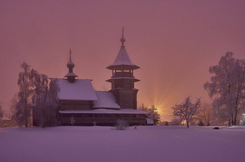подмосковье,туман,сумерки,лучи,фонарь,церковь,храм,пейзаж,благовещенье,зима,снег,архитектура Вечерняя сказка в Благовещенье фото превью