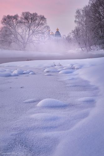 Накинув с розами вуаль...