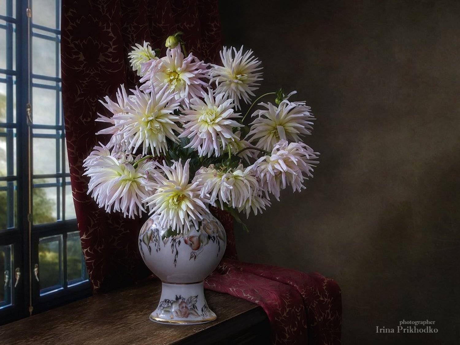 натюрморт, винтажный, цветочный, художественное фото фотокартина, букет, георгины, Ирина Приходько