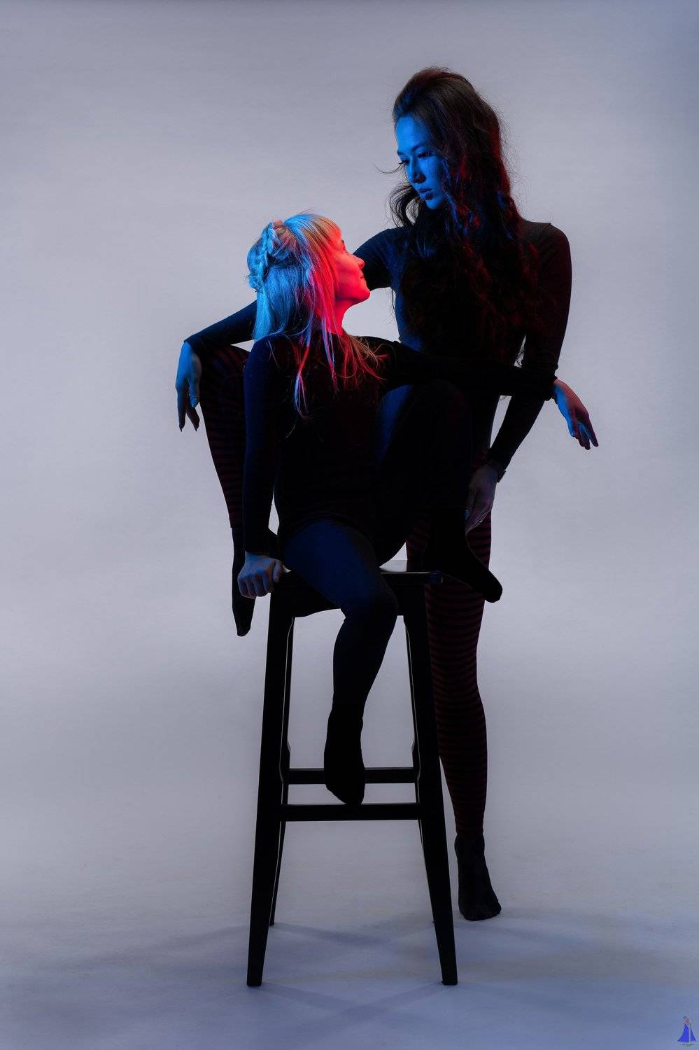 50mm, adorable, art, blue, canon, creatively, eos, family, geometry, girls, gradient, great, ivansamodurov, love, mom and daughter, on the background, photo, red, stars, studio, Иван Самодуров, студия, мама и дочка, красный, синий, девочки, Иван Самодуров