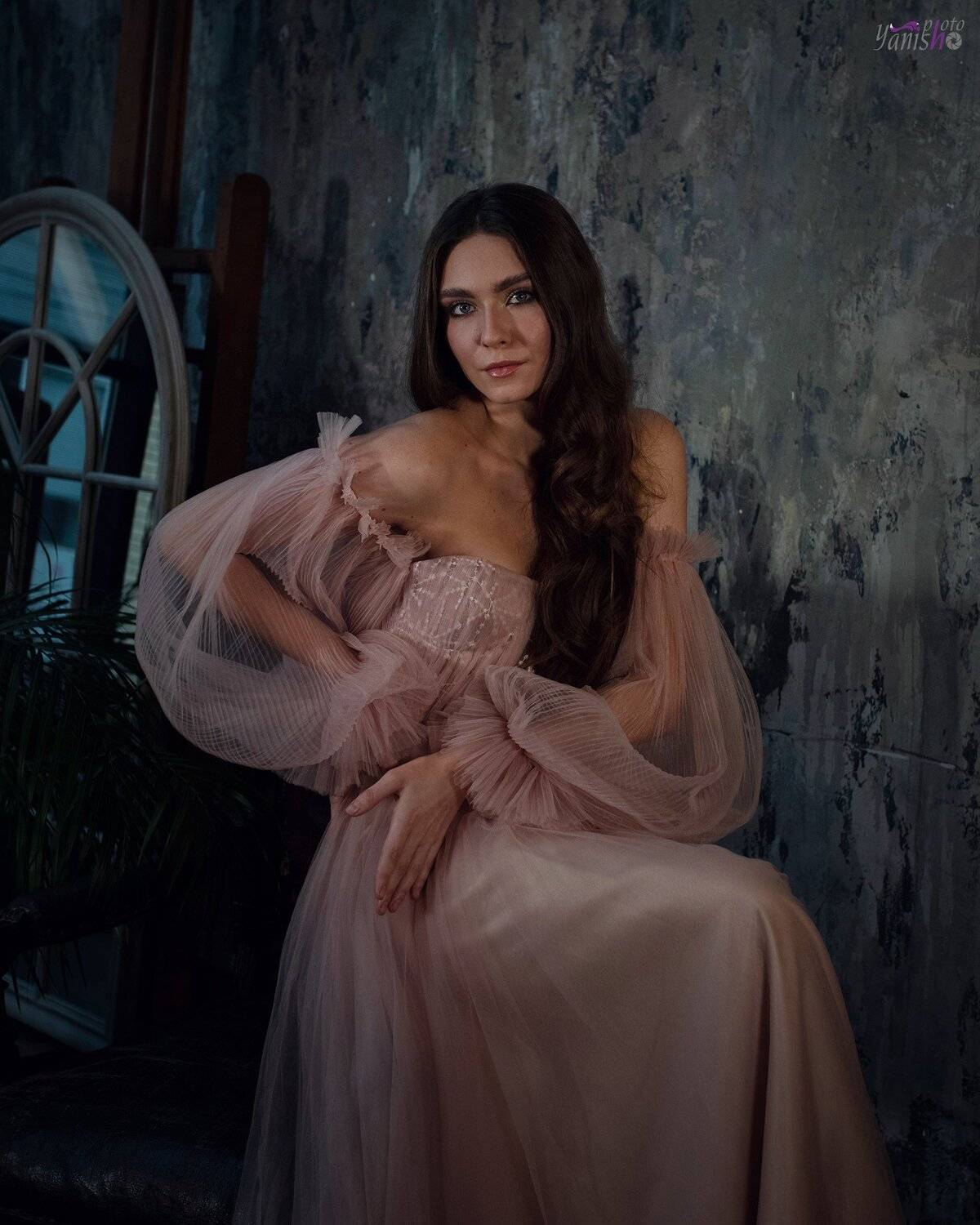 портрет, розовый, фатин, студия, низкий ключ, Янина Ермакова