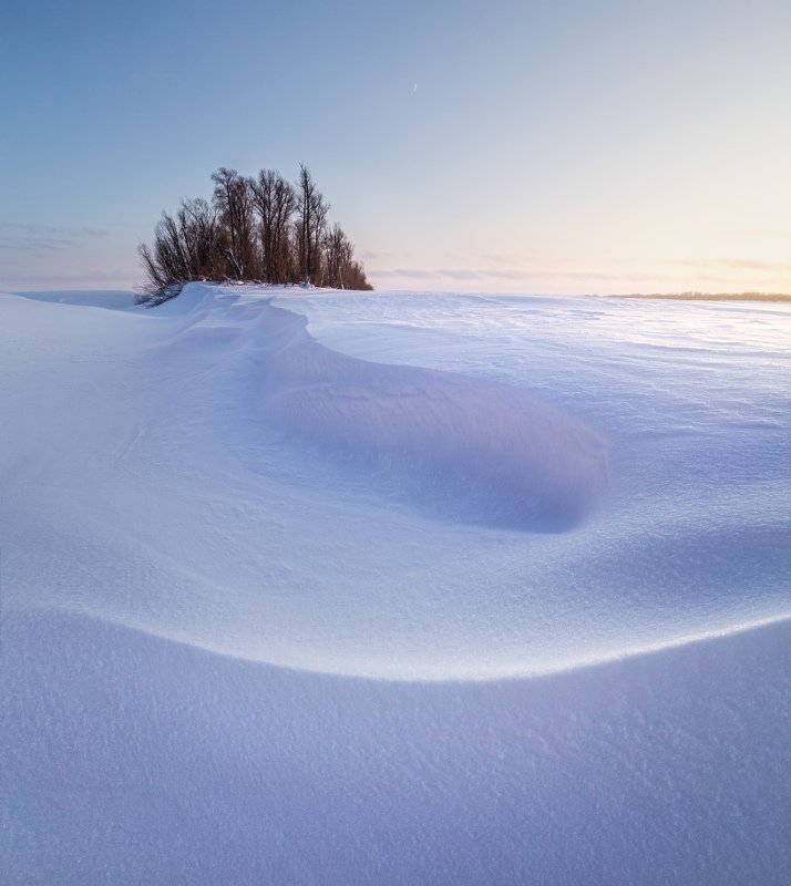 Улыбающийся пейзаж фото превью