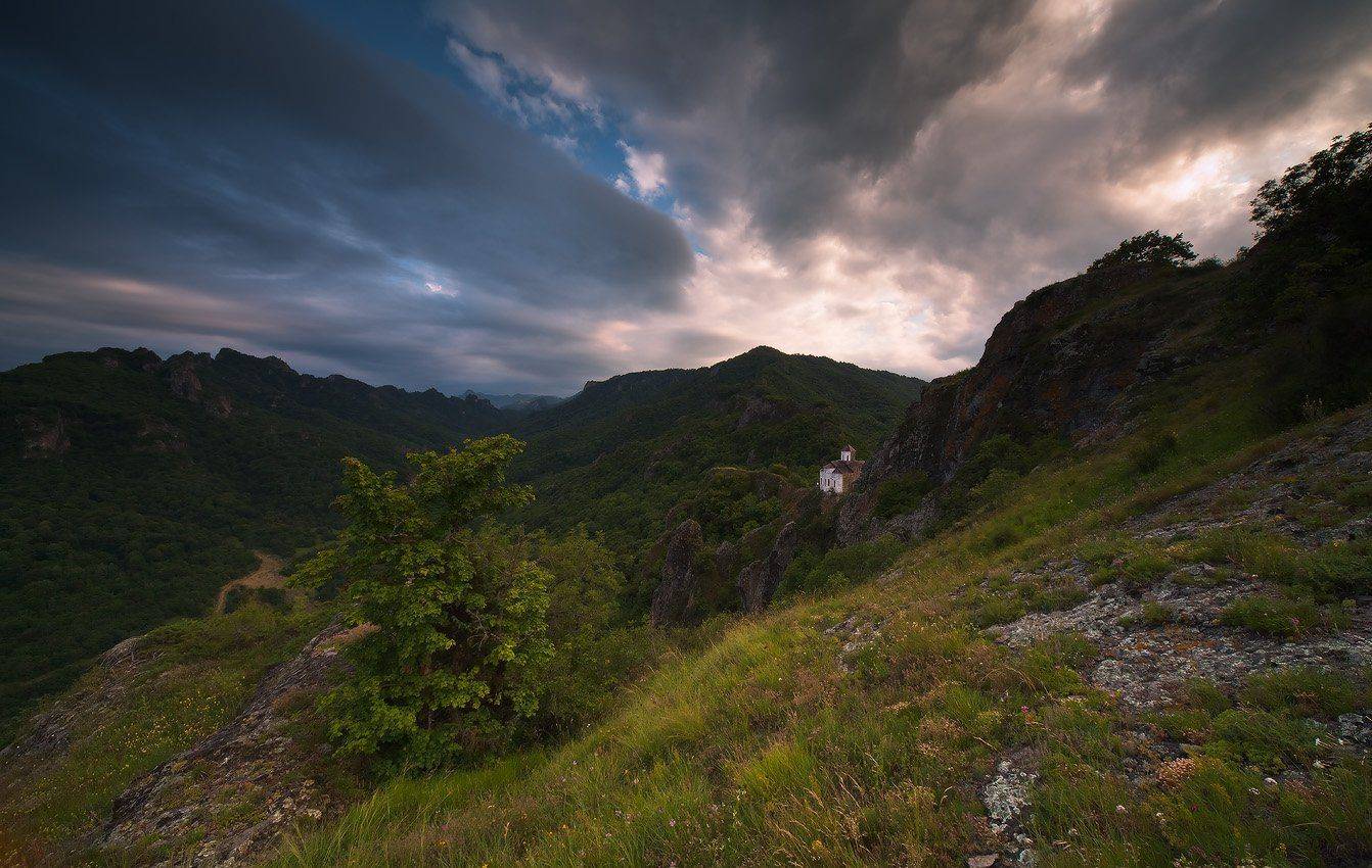 кавказ, лето, вечер, гора, шоана, храм, коста, хетагурова, Николай Мысливцев