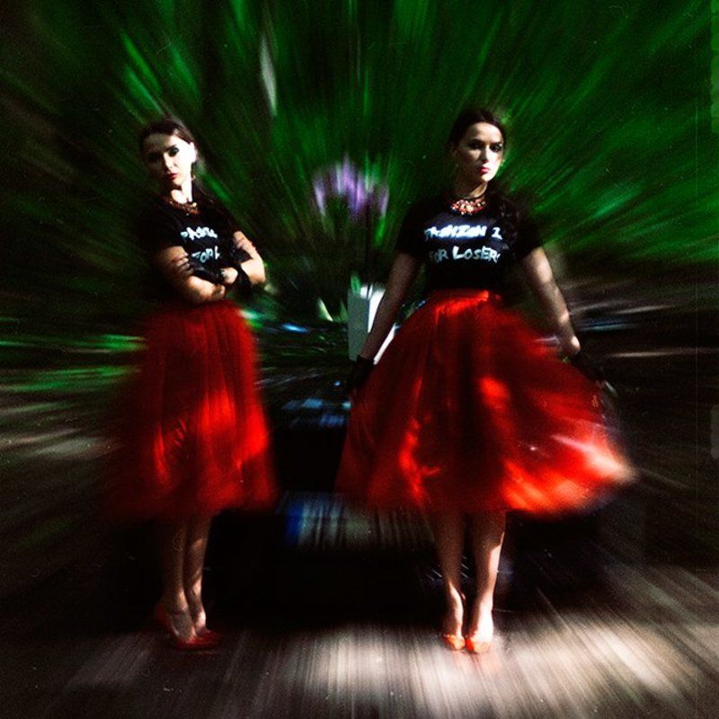 Арт, Близнецы, Девушки, Мак, Портрет, Сочно, Ярко Маки фото превью