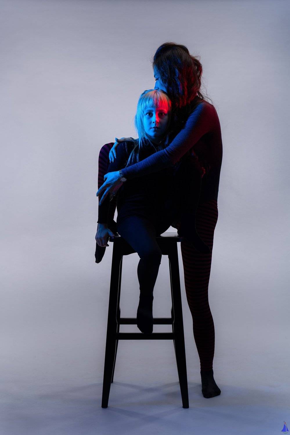 50mm, adorable, art, blue, canon, creatively, eos, family, geometry, girls, gradient, great, ivansamodurov, love, mom and daughter, on the background, photo, red, stars, studio, Иван Самодуров, студия, мама и дочка, красный, синий, девочки, Иван Самодуров