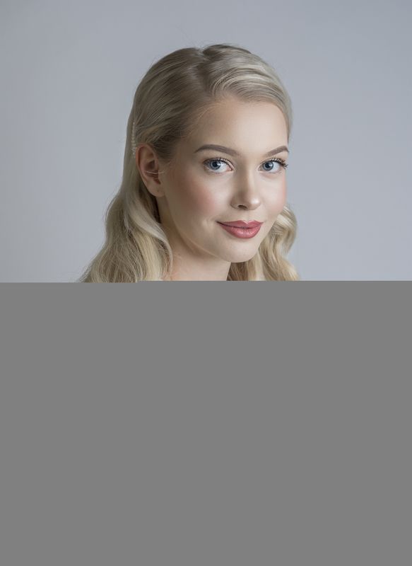 портрет , взгляд , цвет ,волосы , красивые губы ,нежность ,девочка  фото превью