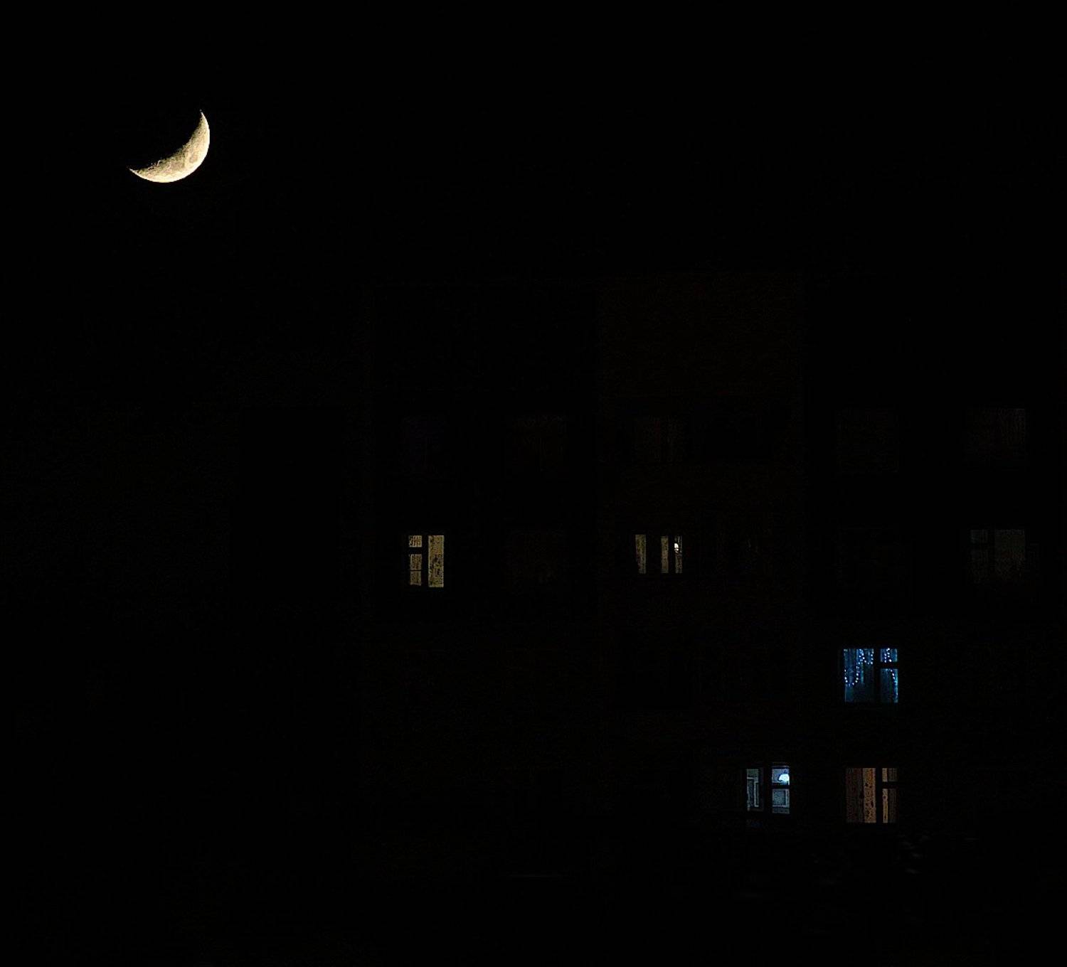 окна луна ночь, Александр Зорин