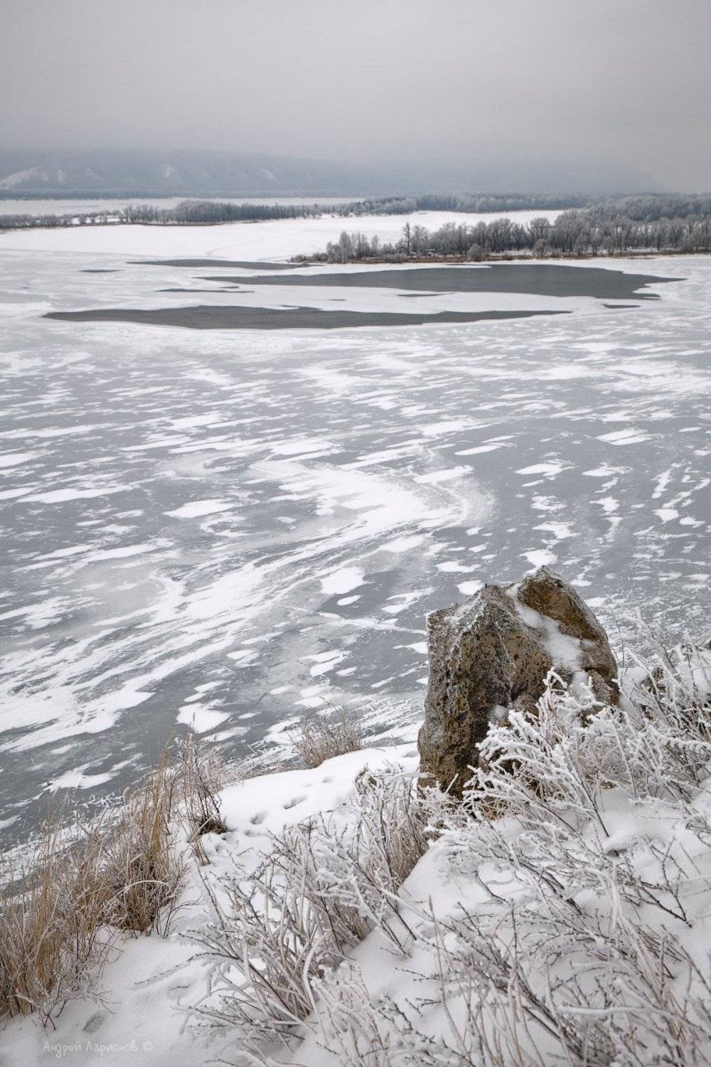 зима, пейзаж, лед, река, гора, полынья, Андрей Ларионов