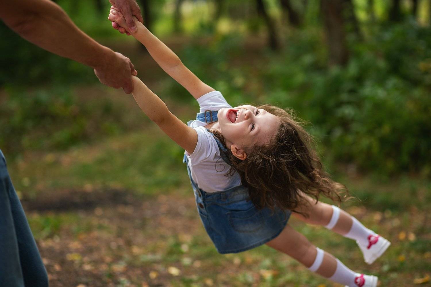 полет, игра, девочка, ребенок, детство, счастье, кружиться, Мила Шелест