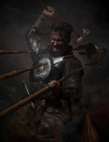 И воин сходит в ад, сущий ад.  Но ни шагу назад.....